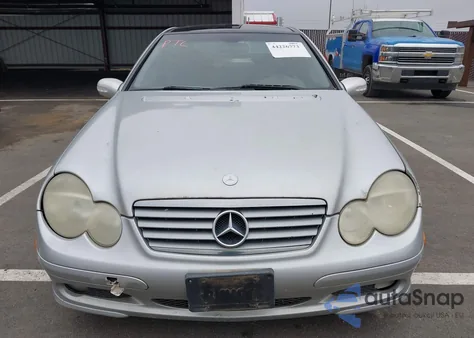 2004 Mercedes-Benz C 230 Kompressor Sport z USA, uszkodzony, nr VIN WDBRN40J64A605891